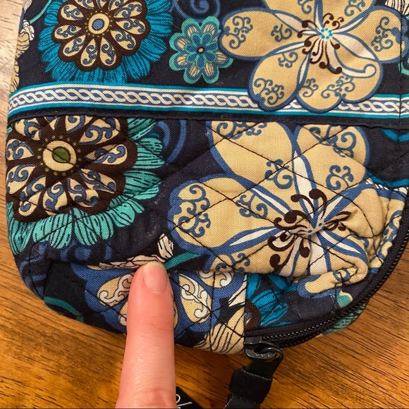 Vera Bradley Blue Floral Small Cosmetic travel bag - Picture 11 of 14